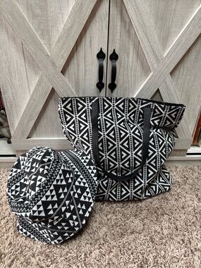 Mossino- Black & White Aztec Geometric Canvas Tote Bag -WITH matched bucket hat
